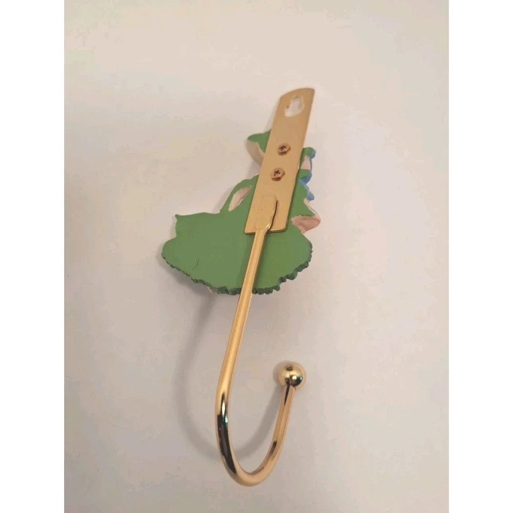 Avon Signature Collection Wall Hook- Girl With Goose